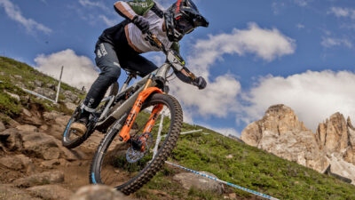 Commencal Meta V5 gets All-New Suspension as Trail or Mullet SX, but what about Enduro?