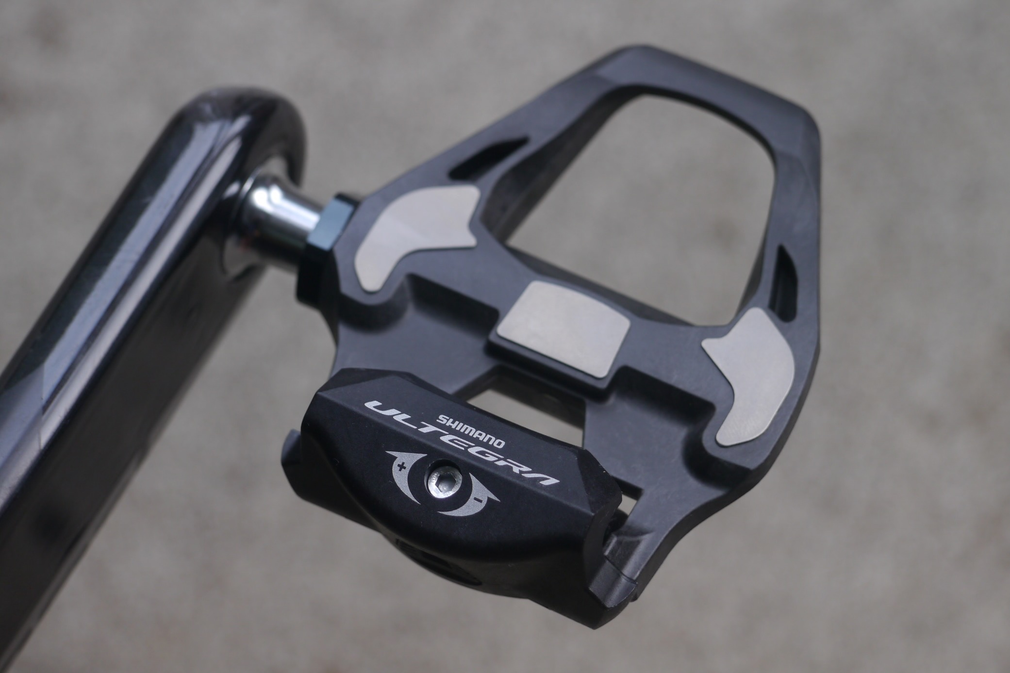 The retention adjustment on the Shimano Ultegra road bike pedals